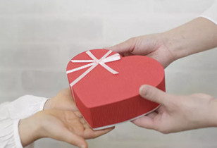 这个冬天不再寒冷中联佳创爱心捐衣活动